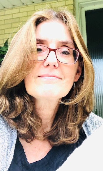 woman with eyeglasses