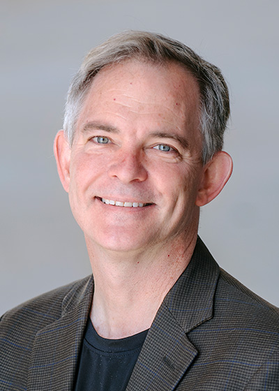 Headshot Photo of Solon Simmons