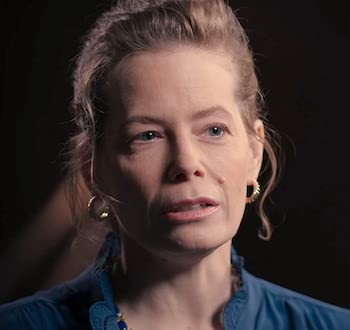 Jacquelyn Williamson on set