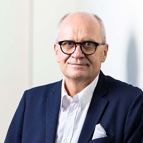 Mason ECE associate professor Bernd-Peter Paris